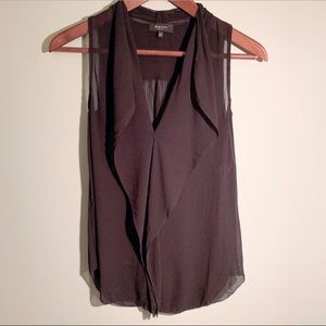 Aritzia Babaton Tinsley sleeveless blouse